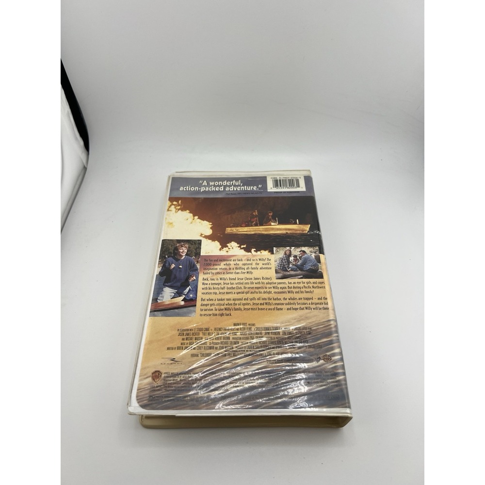 Free Willy 2: The Adventure Home VHS 1995 Clamshell Tested - Picture 2 of 7